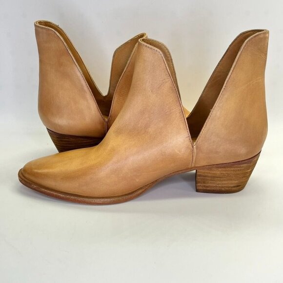 Free People Charm Double V Ankle Boot for Women Size 40 in Tan Leather Urban - Picture 6 of 10